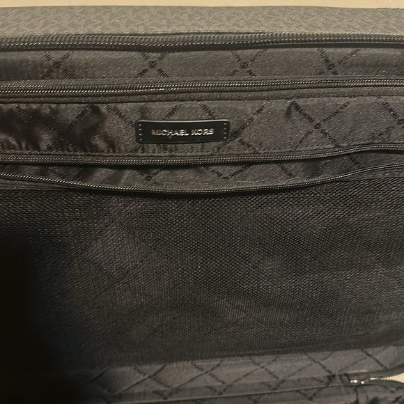 Michael Kors travel suitcase - Picture 8 of 10